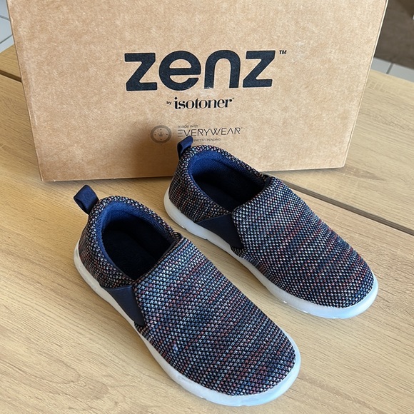 🎈3/$25🎈ZENZ by Isotoner Balance Slip Ons - Picture 6 of 12